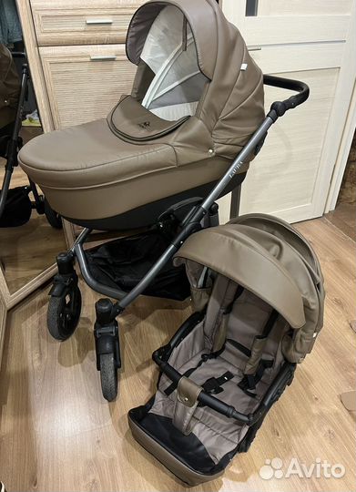 Коляска 2 в 1 Legacy Laura