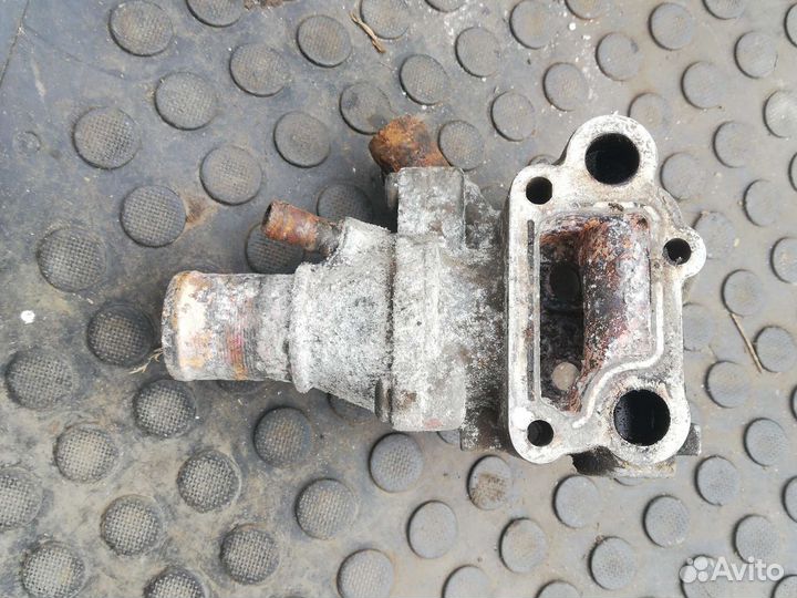 Корпус термостата Рено Меган 1