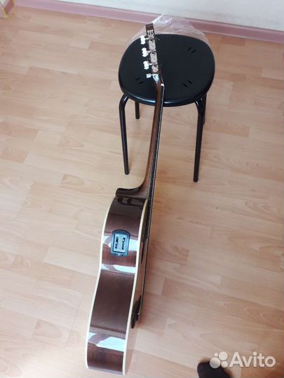 Классическая гитара с подключением