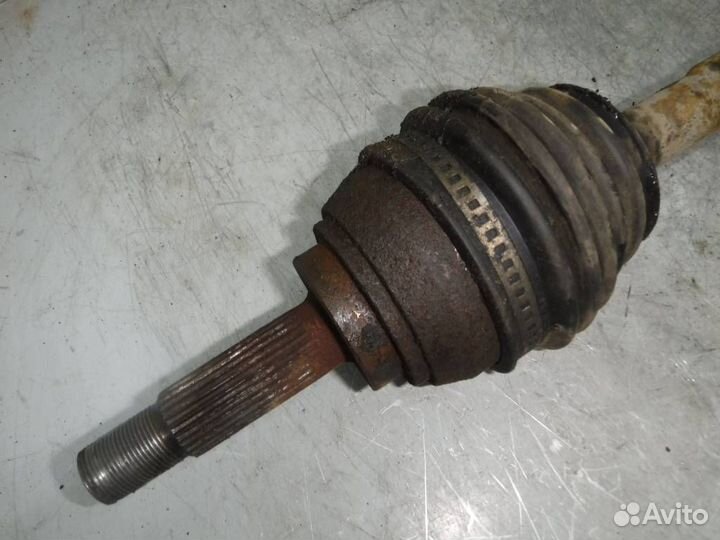 Привод передний левый