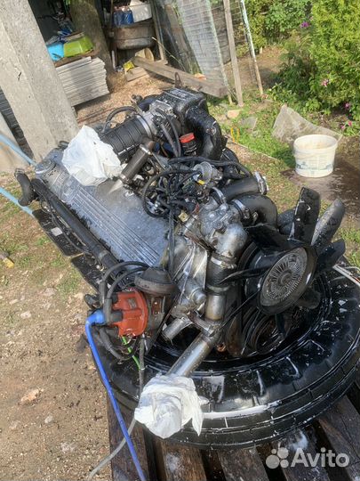 Двигатель M30B28