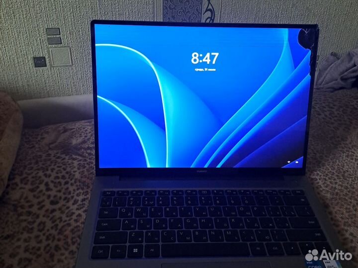 Ноутбук huawei matebook