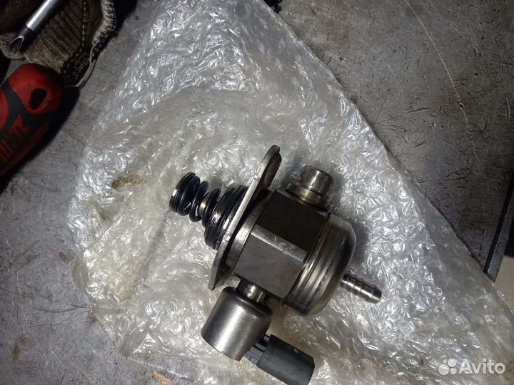 Топливный насос audi a6 2.0 Fsi