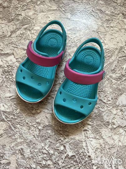 Сандалии crocs