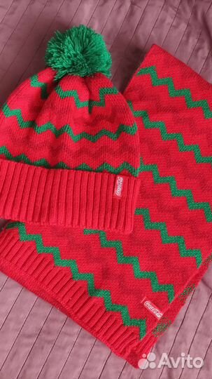 Комплект шапка и шарф, носки Coca Cola