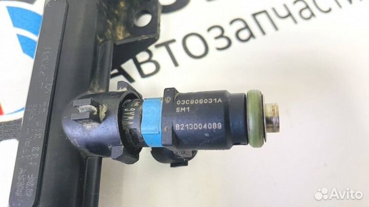 Топливная рампа с форсунками Volkswagen Polo Sedan