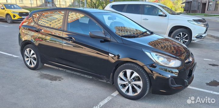 Hyundai Solaris 1.4 AT, 2012, 157 526 км