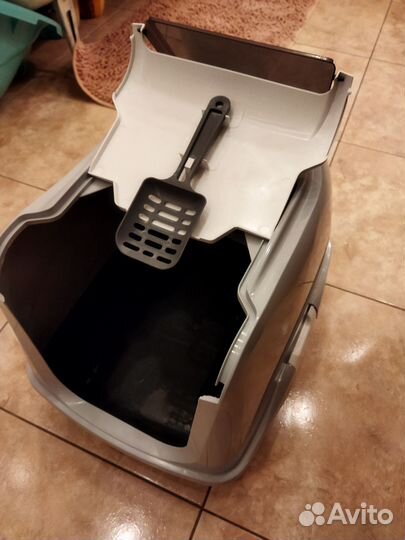 Закрытый лоток для кошек большой