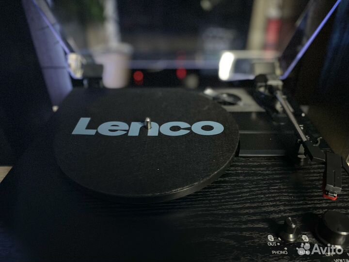 Виниловый проигрыватель Lenco LS-101BK новый
