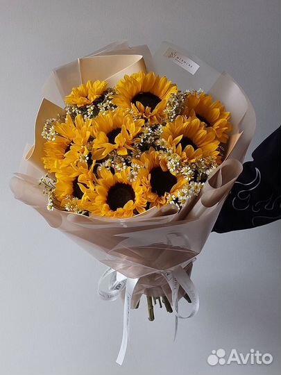 Букет с подсолнухами
