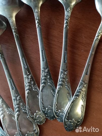 8 мильхиоровых ложек. СССР