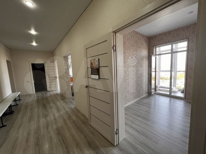 3-к. квартира, 80 м², 4/15 эт.