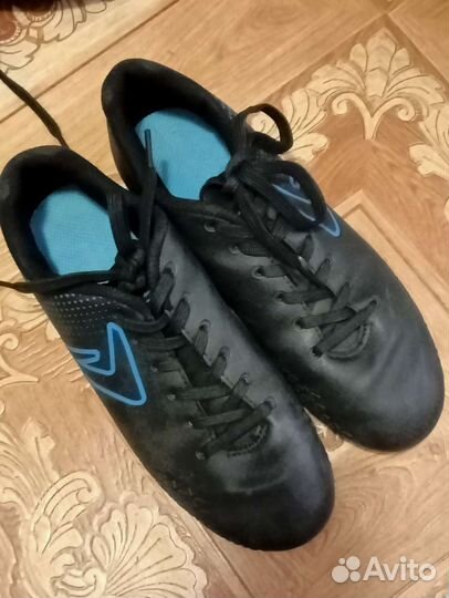 Футбольные бутсы