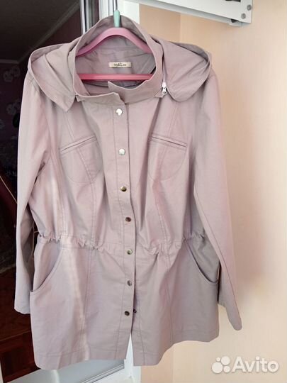 Ветровка женская