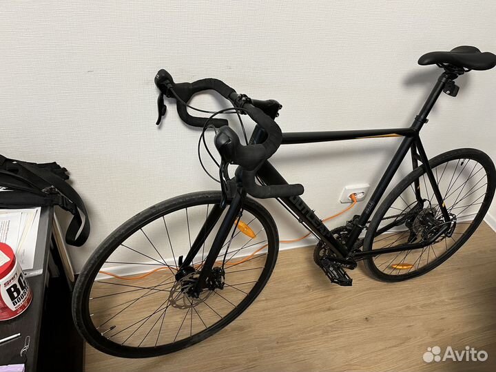 Шоссейный велосипед Outleap Trackway