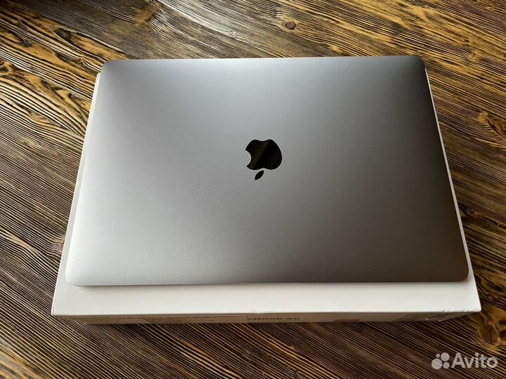 MacBook Air M1 8/256 АКБ 97 чек