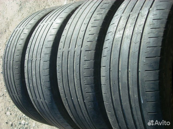 Continental ContiPremiumContact 5 215/55 R17 94W