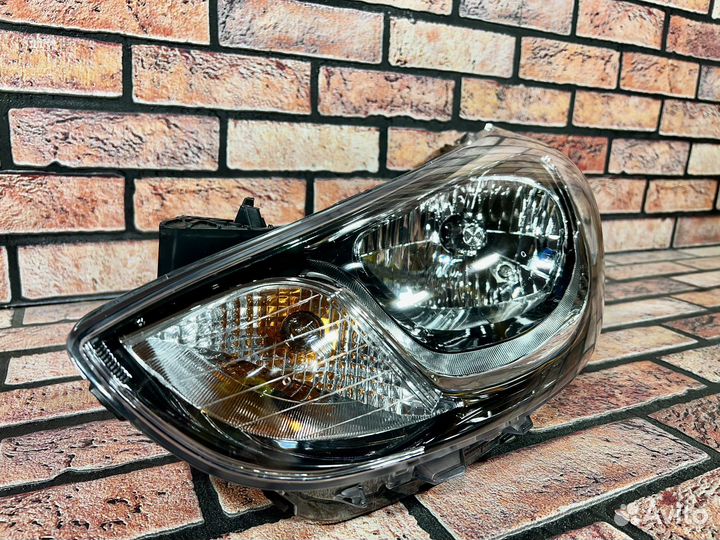 Фары новые на Hyundai Solaris 1 2010-2015 года