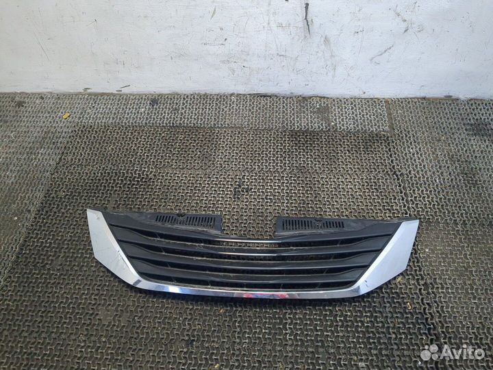 Решетка радиатора Toyota Sienna 3, 2011