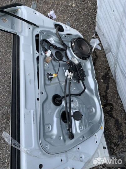 Дверь передняя левая Hyundai Equus 2009