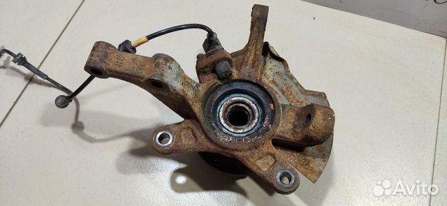 Кулак передний правый Chevrolet Aveo T250 рест