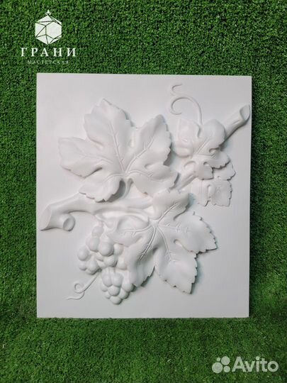 Настенное панно из гипса 