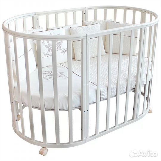 Детская кроватка с маятником