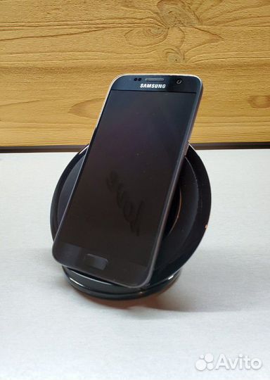 Беспроводное зарядное устройство Samsung EP-NG930