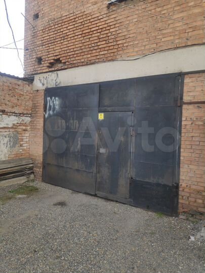 Гараж, > 30 м²