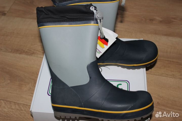 Новые резиновые сапоги р.36