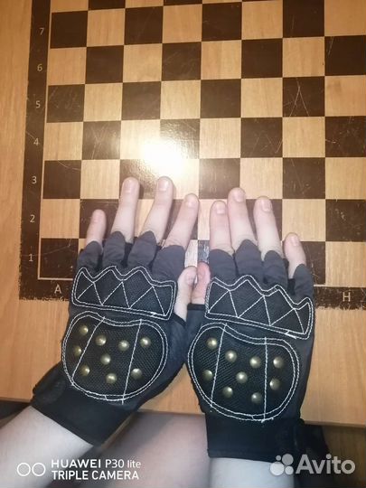 Перчатки для велосипеда