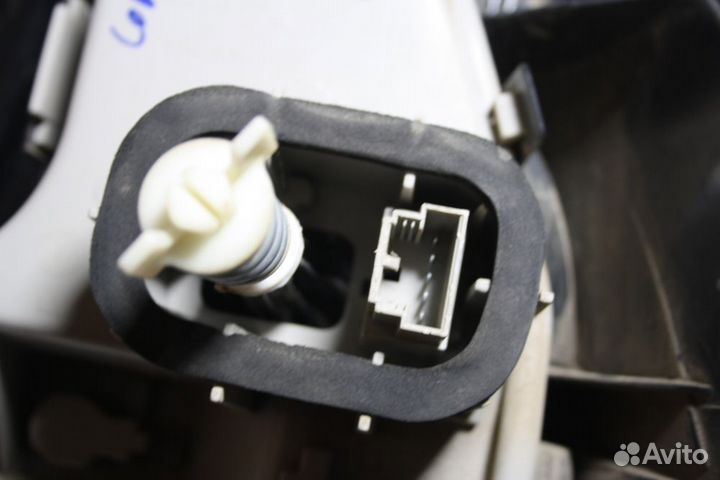 Фонарь задний левый Volkswagen Polo 5