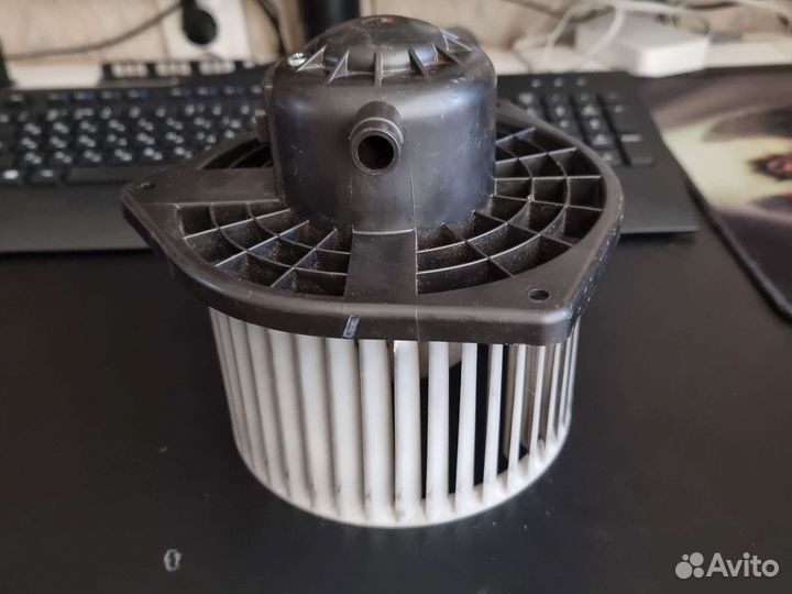 Вентилятор печки оригинал на mitsubishi outlander