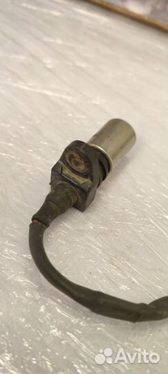 Датчик коленвала Volvo S80