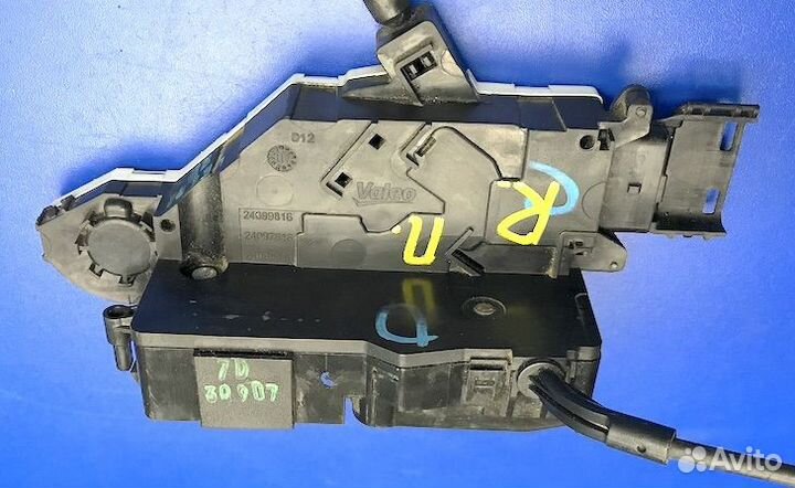 Ситроен С4 Пикассо Замок передней двери Прав