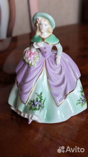 Фарфоровые Статуэтки, серия Прекрасные цветы