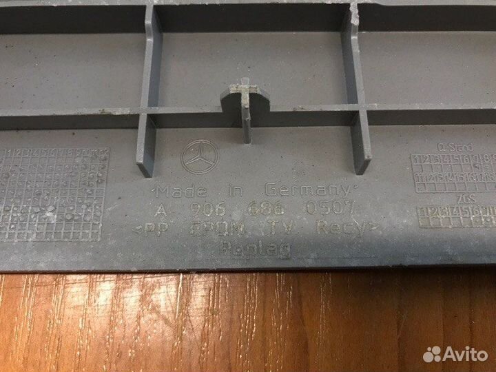 Накладка на порог передняя левая Mercedes Sprinter