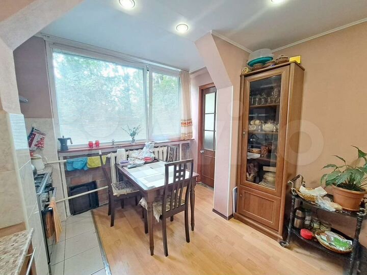 2-к. квартира, 50 м², 1/5 эт.