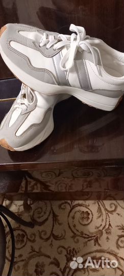 Кроссовки женские40размер