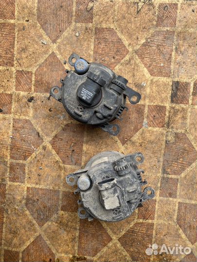 Пративо думаная фара на форд фокус 3, оригинал