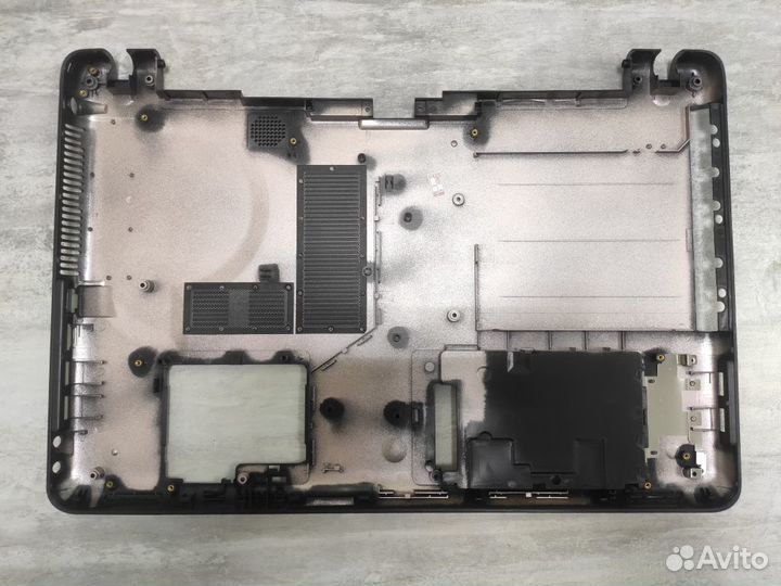 Нижняя часть корпуса, поддон Sony SVF152