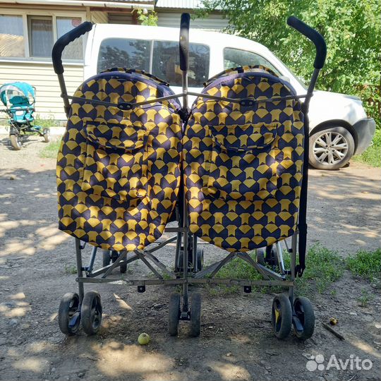 Коляска для двойни
