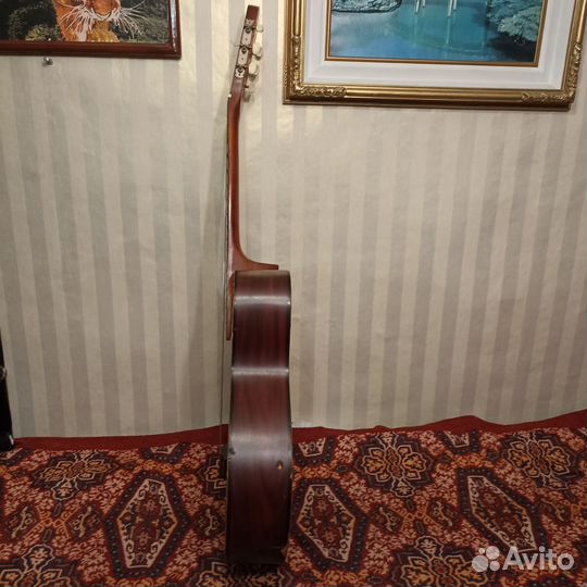 Акустическая гитара Российская