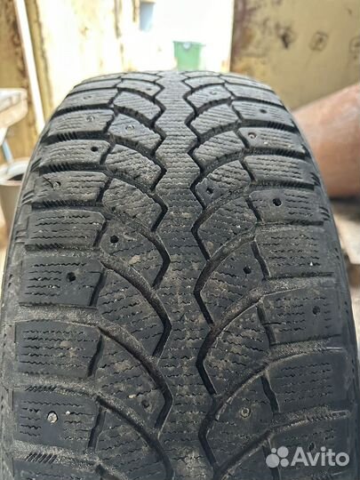 Hankook Winter I'Pike RS2 W429 215/55 R17 98T