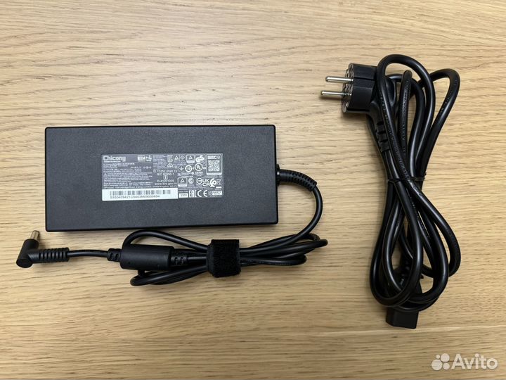 MSI Katana GF66 12UE-868XRU