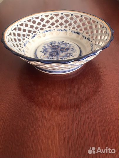 Тарелка (блюдо, хлебница) плетенная. Гжель