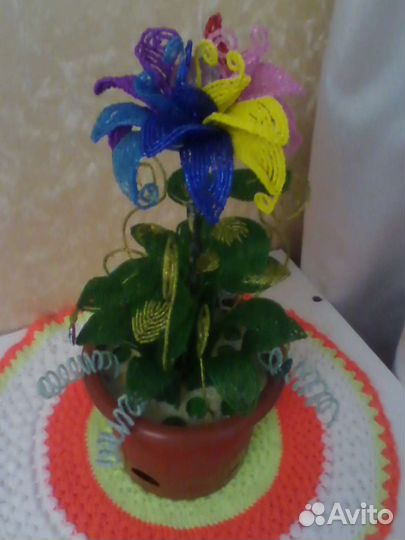 Цветы из бисера