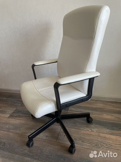 Компьютерный стул IKEA Malkolm кожа