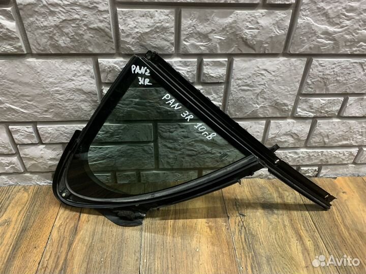 Porsche Panamera Стекло двери задней LH RH