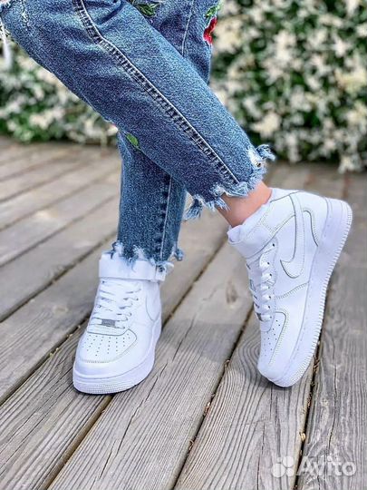 Кроссовки Зимние Женские Nike Air Force1 Mid White